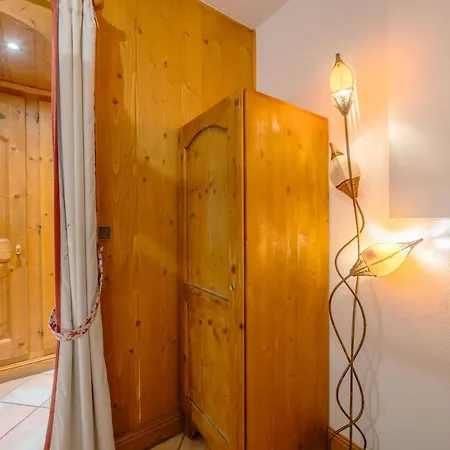 Le Cristal - Mont Blanc 5 - Happy 霞慕尼